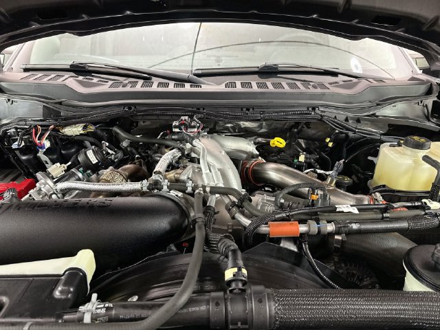 Used 2024 Ford F250 Lariat w/ Tremor Off-Road Package AWD/4WD image 31