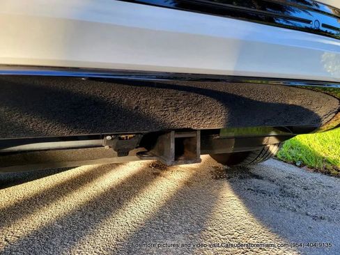 Used 2021 Audi e-tron Premium Plus w/ Premium Plus Package image 16