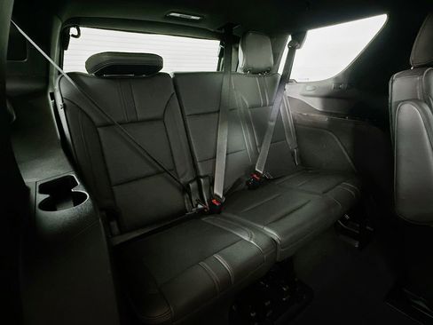 Used 2021 Chevrolet Tahoe RST w/ Luxury Package RWD image 14