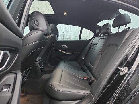 Used 2022 BMW 330i xDrive 330i xDrive w/ Premium Package image 10