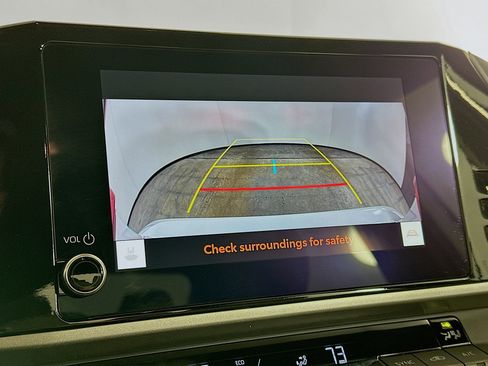 Used 2025 Toyota Camry SE image 22