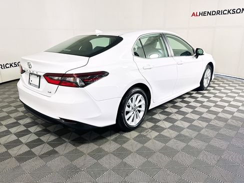 Used 2023 Toyota Camry LE image 3