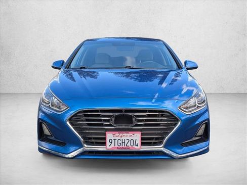Used 2018 Hyundai Sonata SE image 2