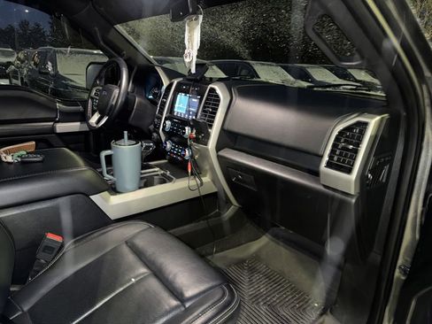 Used 2019 Ford F150 Lariat w/ Equipment Group 502A Luxury image 13