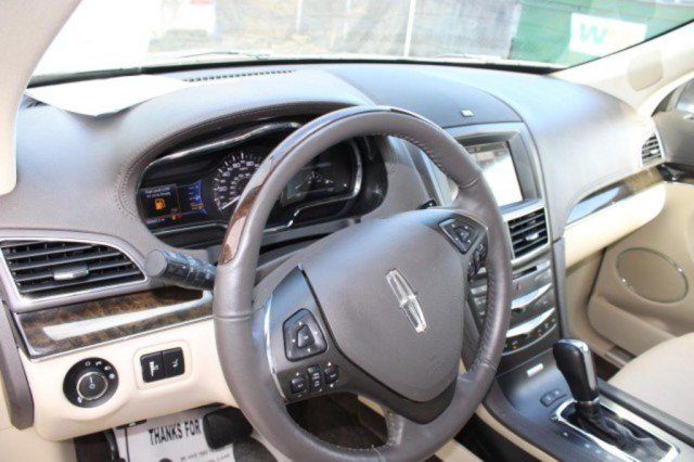 Used 2018 Lincoln MKT AWD w/ Technology Package image 8