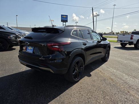 New 2026 Chevrolet Trax ACTIV w/ Driver Confidence Package FWD image 5