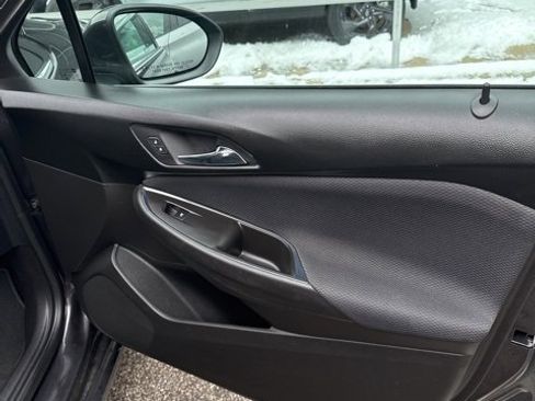 Used 2017 Chevrolet Cruze LT image 27