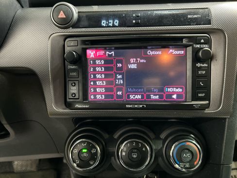 Used 2015 Scion tC FWD image 5