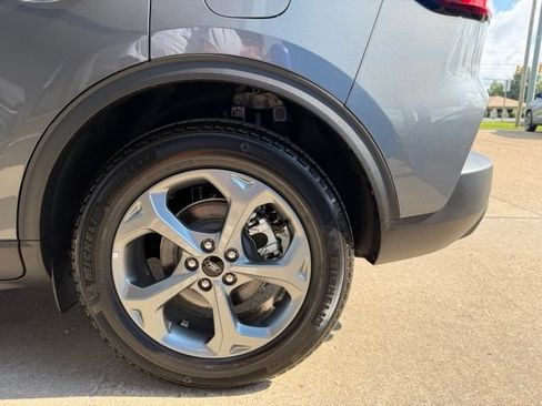 Used 2025 Ford Escape ST-Line w/ Equipment Group 301A FWD image 6