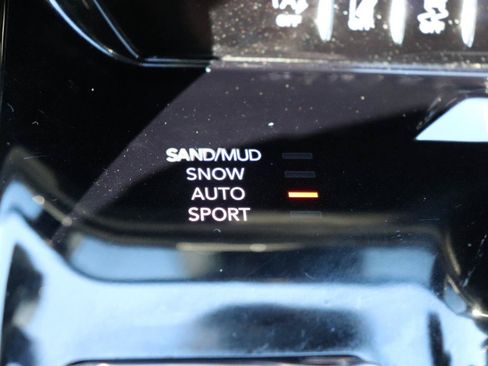Used 2024 Jeep Wagoneer Series III AWD/4WD image 48