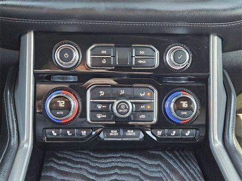 Used 2022 GMC Yukon Denali w/ Advanced Technology Package image 19