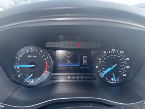 Used 2017 Ford Fusion SE image 11