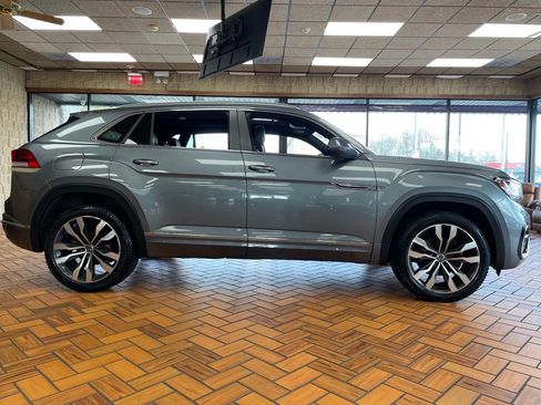 Used 2020 Volkswagen Atlas Cross Sport SEL R-Line image 7