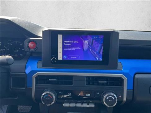 Used 2025 Toyota Tacoma TRD Off-Road image 13