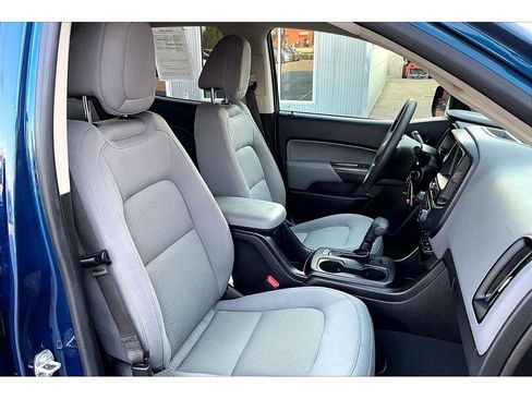 Used 2019 Chevrolet Colorado W/T w/ WT Convenience Package RWD image 8