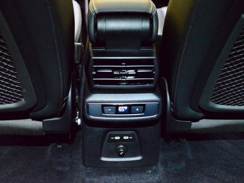 Certified 2024 Audi Q4 e-tron Prestige w/ Black Optic Package image 25