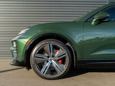 New 2025 Porsche Macan Turbo Electric AWD/4WD image 12