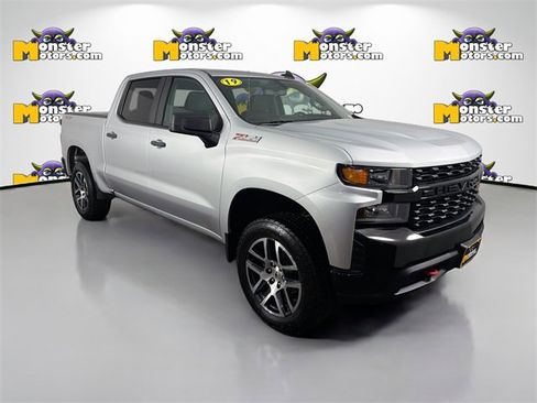 Used 2019 Chevrolet Silverado 1500 Custom Trail Boss image 3