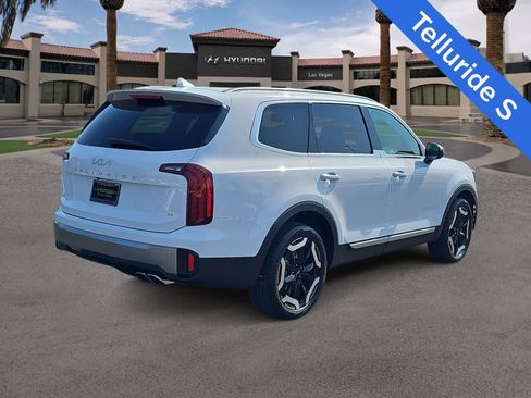 Used 2025 Kia Telluride S AWD/4WD image 8