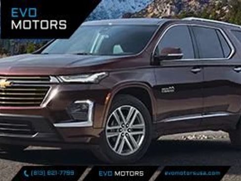 Used 2023 Chevrolet Traverse LT AWD/4WD image 1