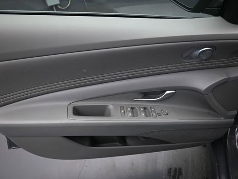 Certified 2025 Hyundai Elantra Sport image 11