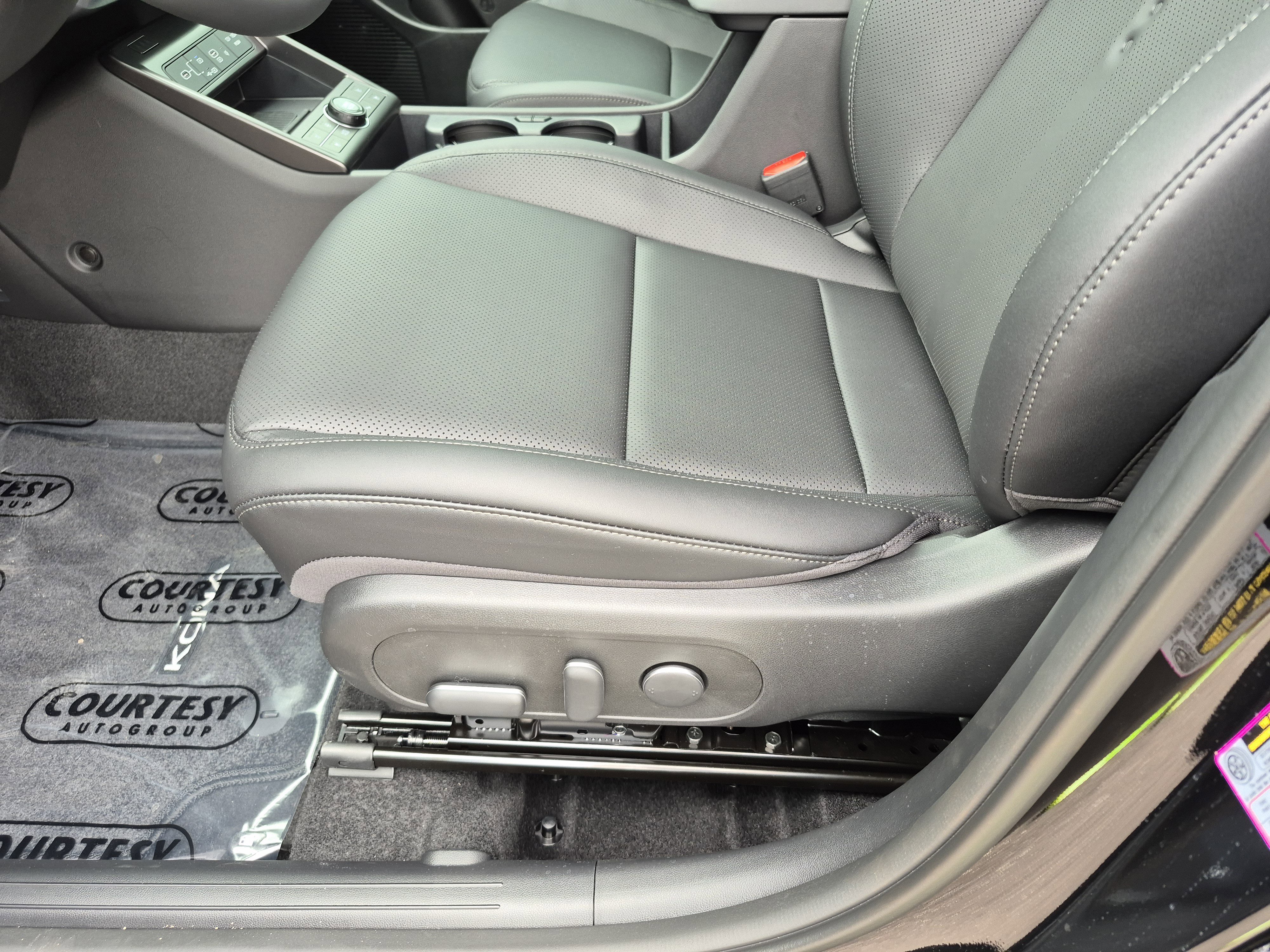 New 2026 Hyundai Kona Limited FWD image 20