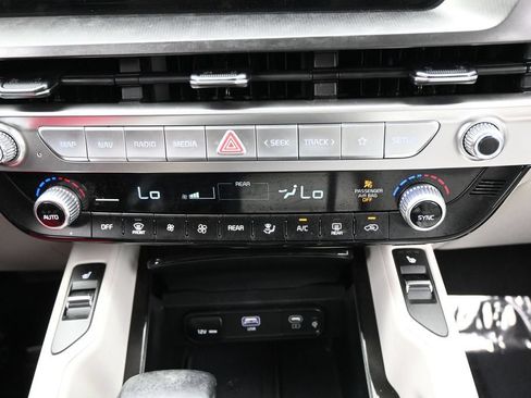 Used 2024 Kia Telluride S w/ S Sunroof Package AWD/4WD image 22