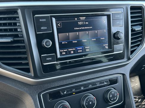 Used 2023 Volkswagen Atlas SE image 27