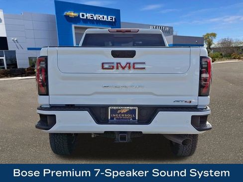 Used 2025 GMC Sierra 2500 AT4 image 7