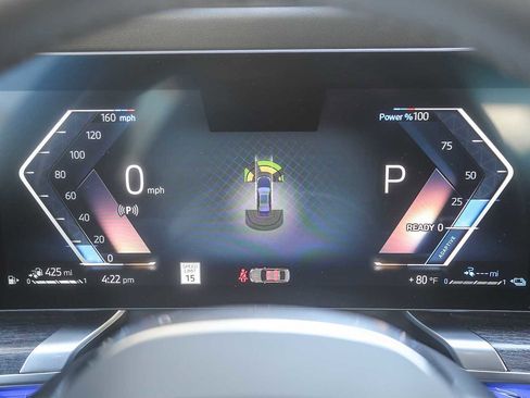 Used 2026 BMW 750e xDrive w/ Premium Package image 19