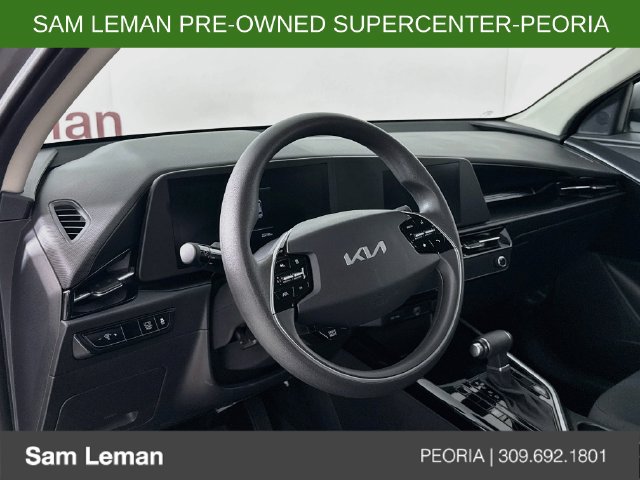 Used 2025 Kia Niro LX FWD image 9