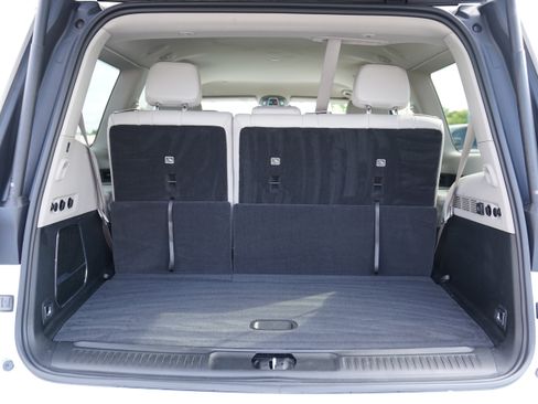 Used 2022 Jeep Wagoneer Series II AWD/4WD image 9