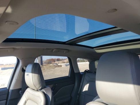 New 2026 Lincoln Corsair Premiere image 11