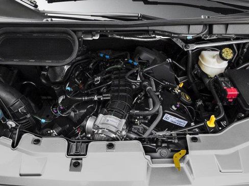 Used 2017 Ford Transit 350 XLT RWD image 9