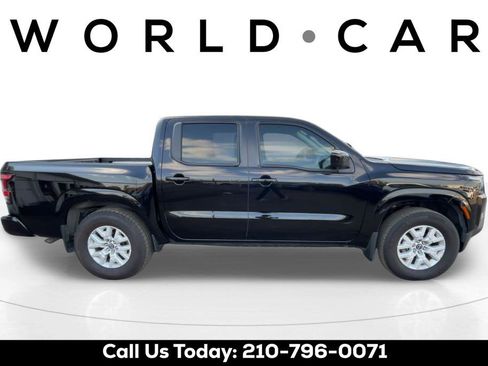 Used 2024 Nissan Frontier SV w/ SV Convenience Package image 2