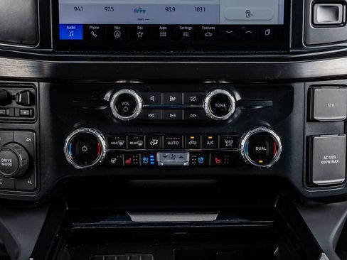 Used 2024 Ford F250 Lariat w/ Sport Appearance Package image 25