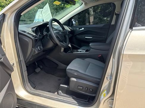 Used 2018 Ford Escape SE FWD image 10