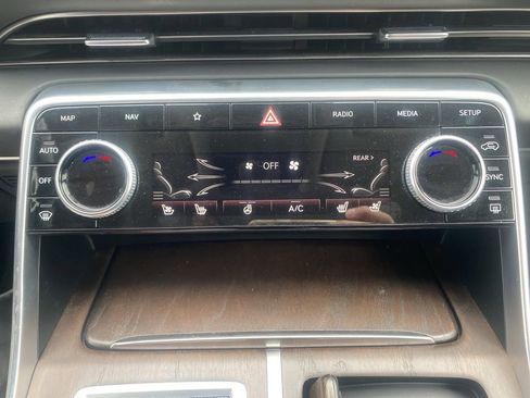 Used 2021 Genesis GV80 3.5T image 25