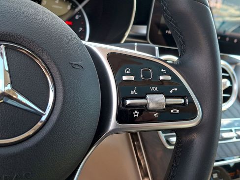 Used 2020 Mercedes-Benz GLC 300 4MATIC image 22