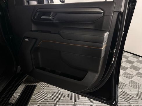 Used 2025 GMC Sierra 3500 AT4 w/ AT4 Premium Plus Package image 33