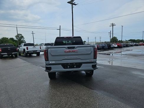Used 2025 GMC Sierra 2500 AT4 w/ AT4 Premium Plus Package AWD/4WD image 7