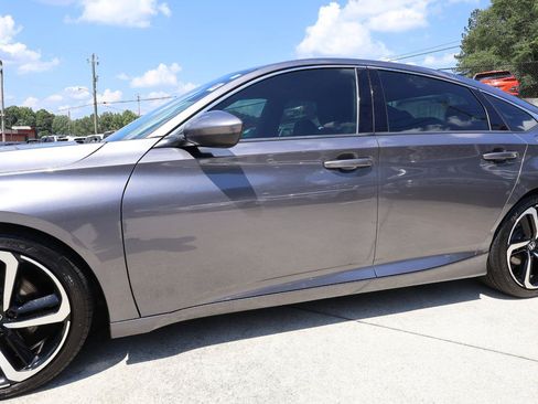 Used 2018 Honda Accord Sport image 32
