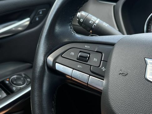 Used 2023 Cadillac XT4 Premium Luxury FWD image 30
