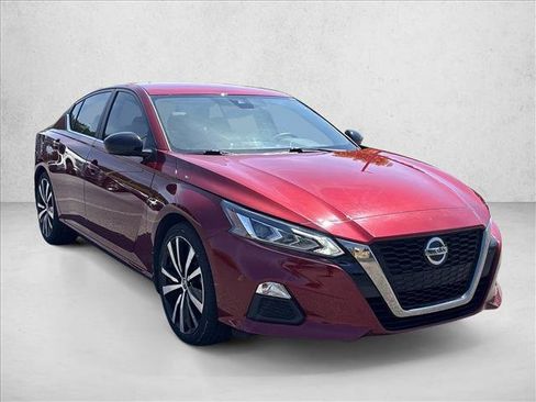 Used 2021 Nissan Altima 2.5 SR FWD image 3