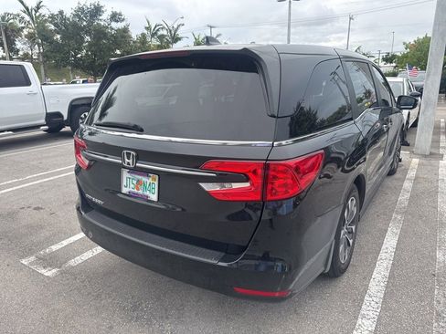 Used 2024 Honda Odyssey EX-L image 3