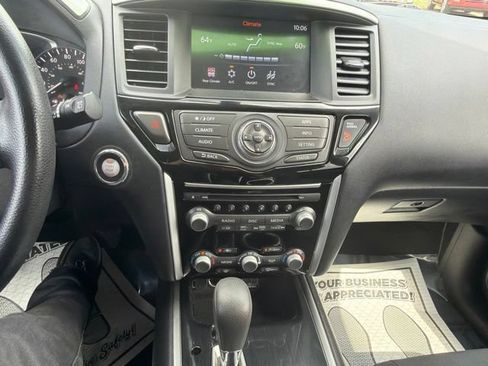 Used 2019 Nissan Pathfinder S AWD/4WD image 40