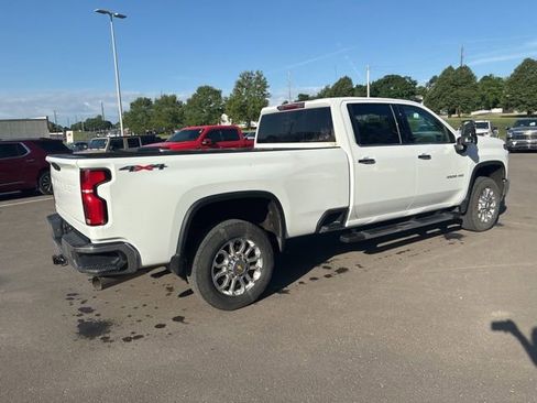 Used 2025 Chevrolet Silverado 3500 LTZ AWD/4WD image 7
