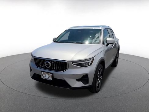 Used 2024 Volvo XC40 B5 Core AWD/4WD image 7