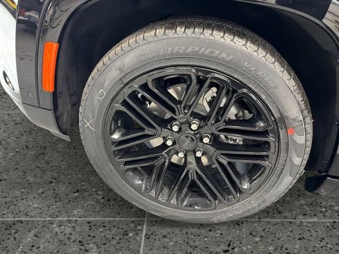 New 2026 Jeep Grand Wagoneer L Limited AWD/4WD image 28