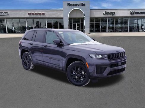 New 2026 Jeep Grand Cherokee Altitude AWD/4WD image 1